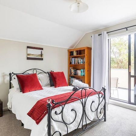 Ferienwohnung Quiet And Cosy Waikanae Exterior foto